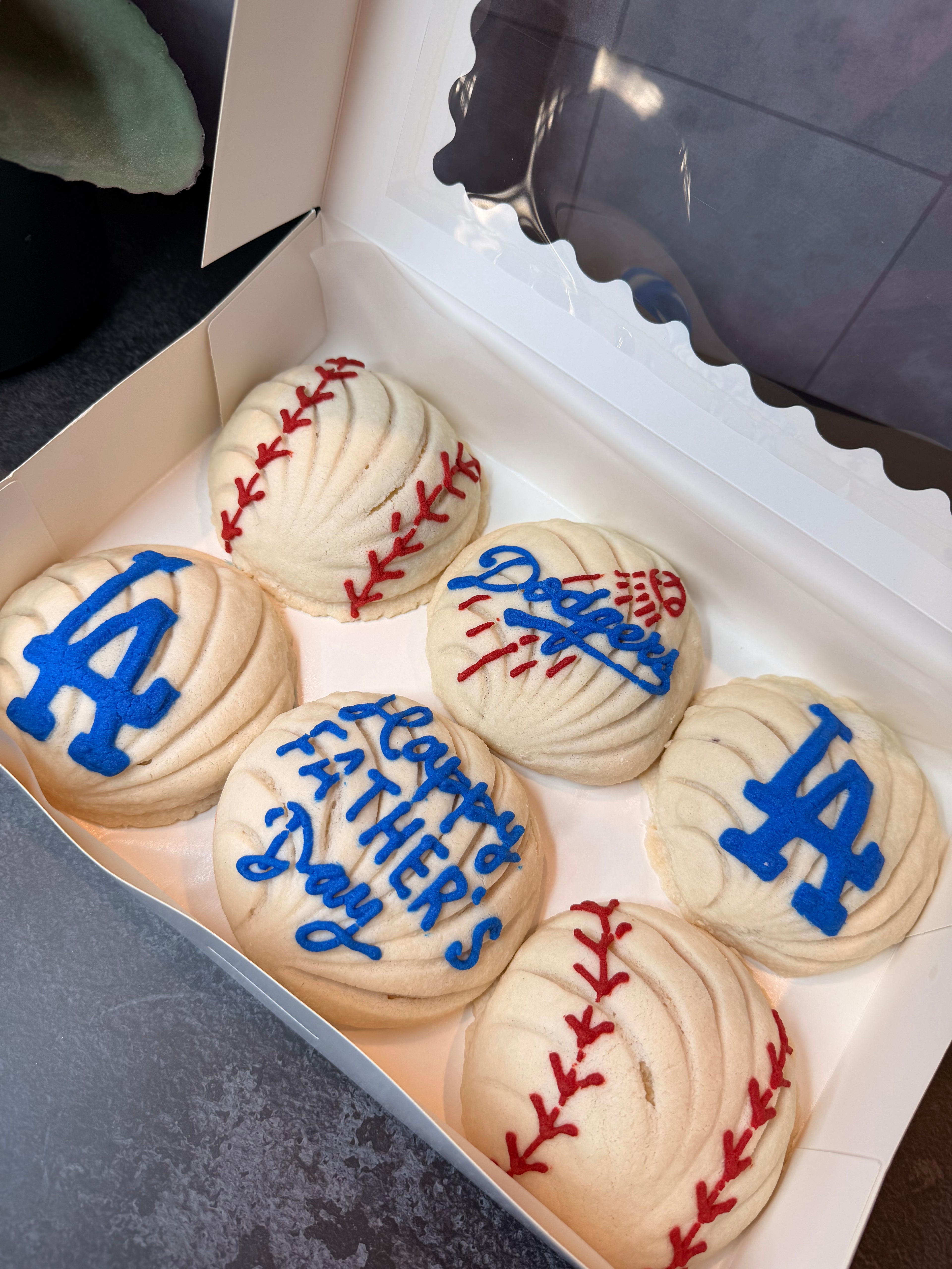 ⚾ LA Dodgers Father’s Day Conchas