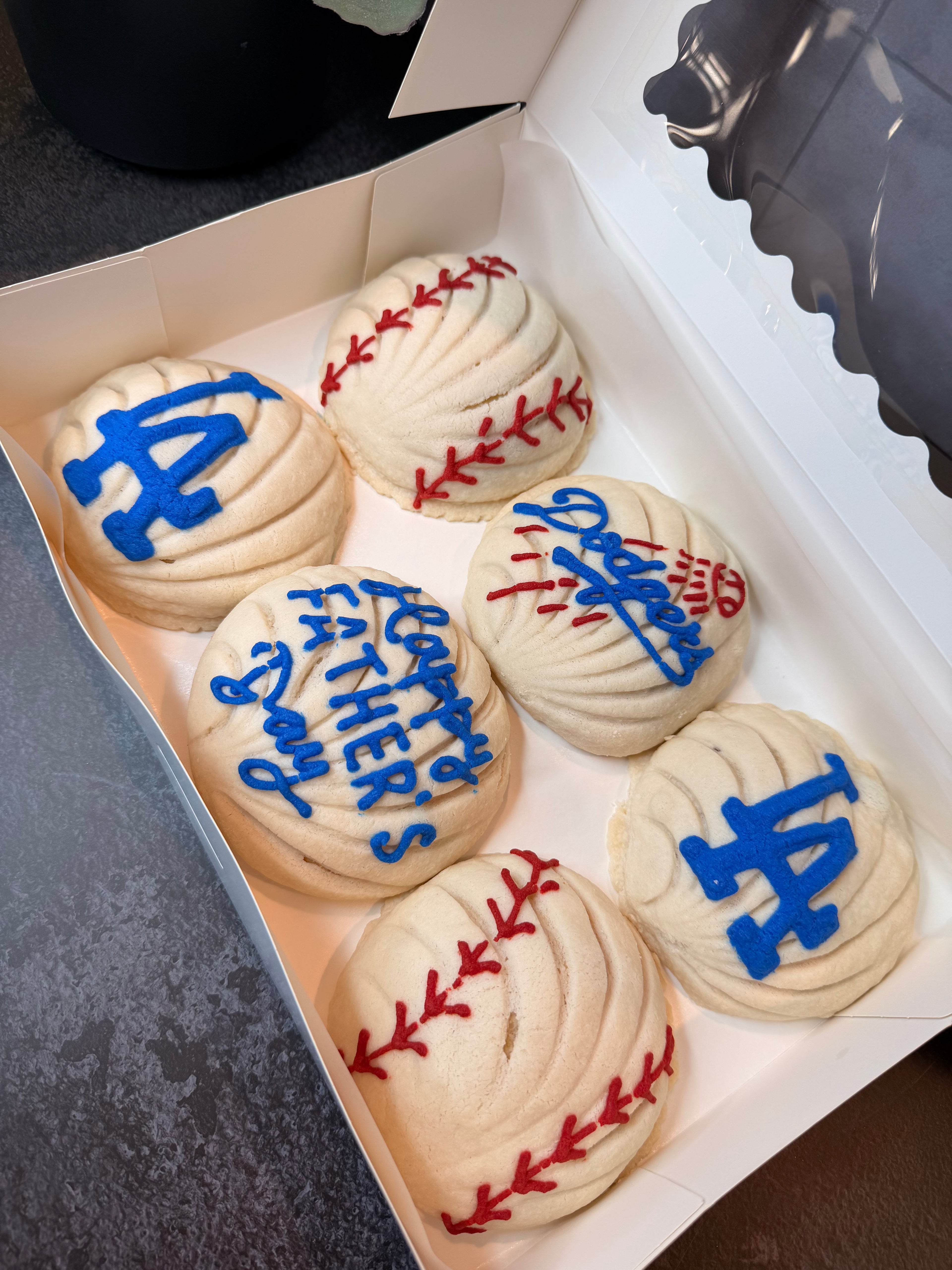 ⚾ LA Dodgers Father’s Day Conchas
