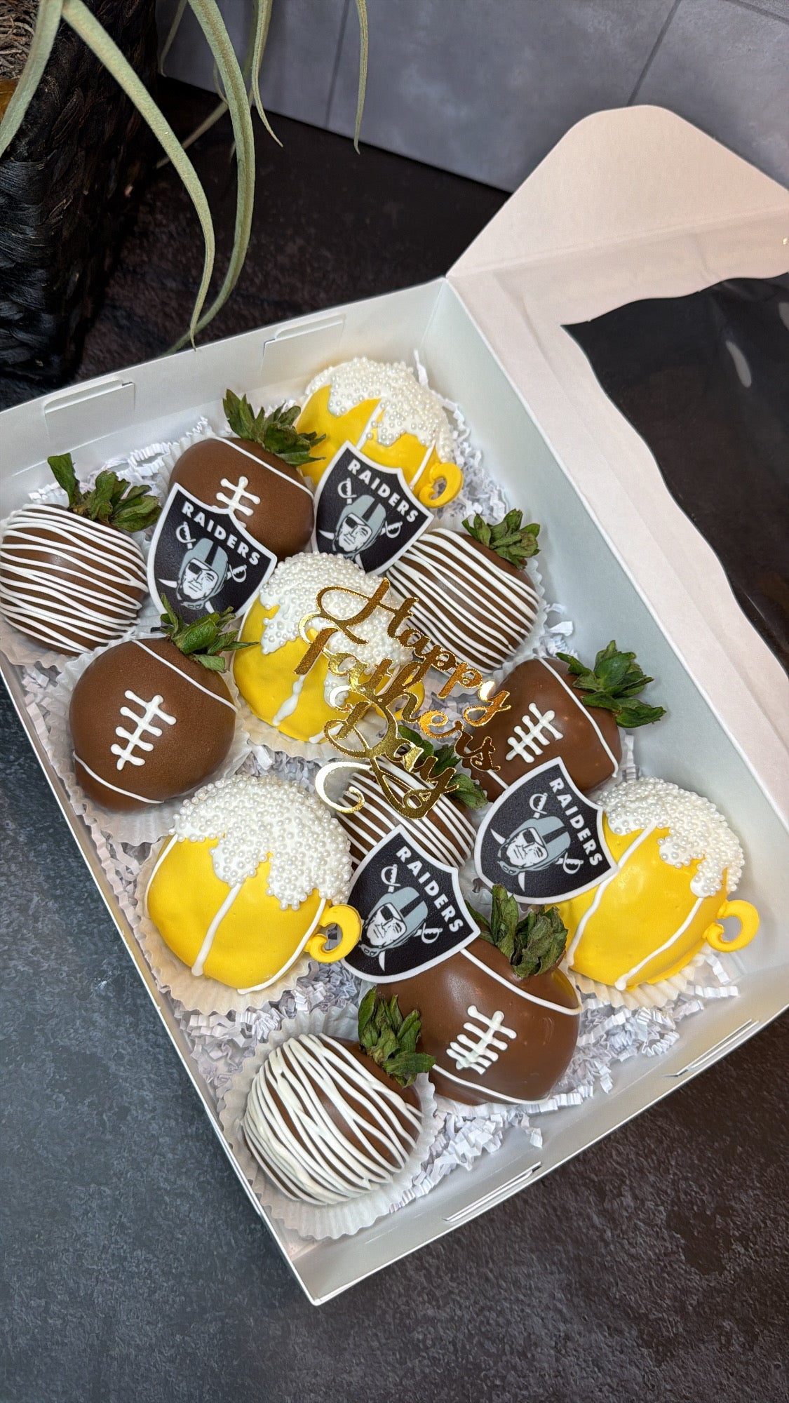 🏈🍺 Father’s Day Football & Beers Strawberries