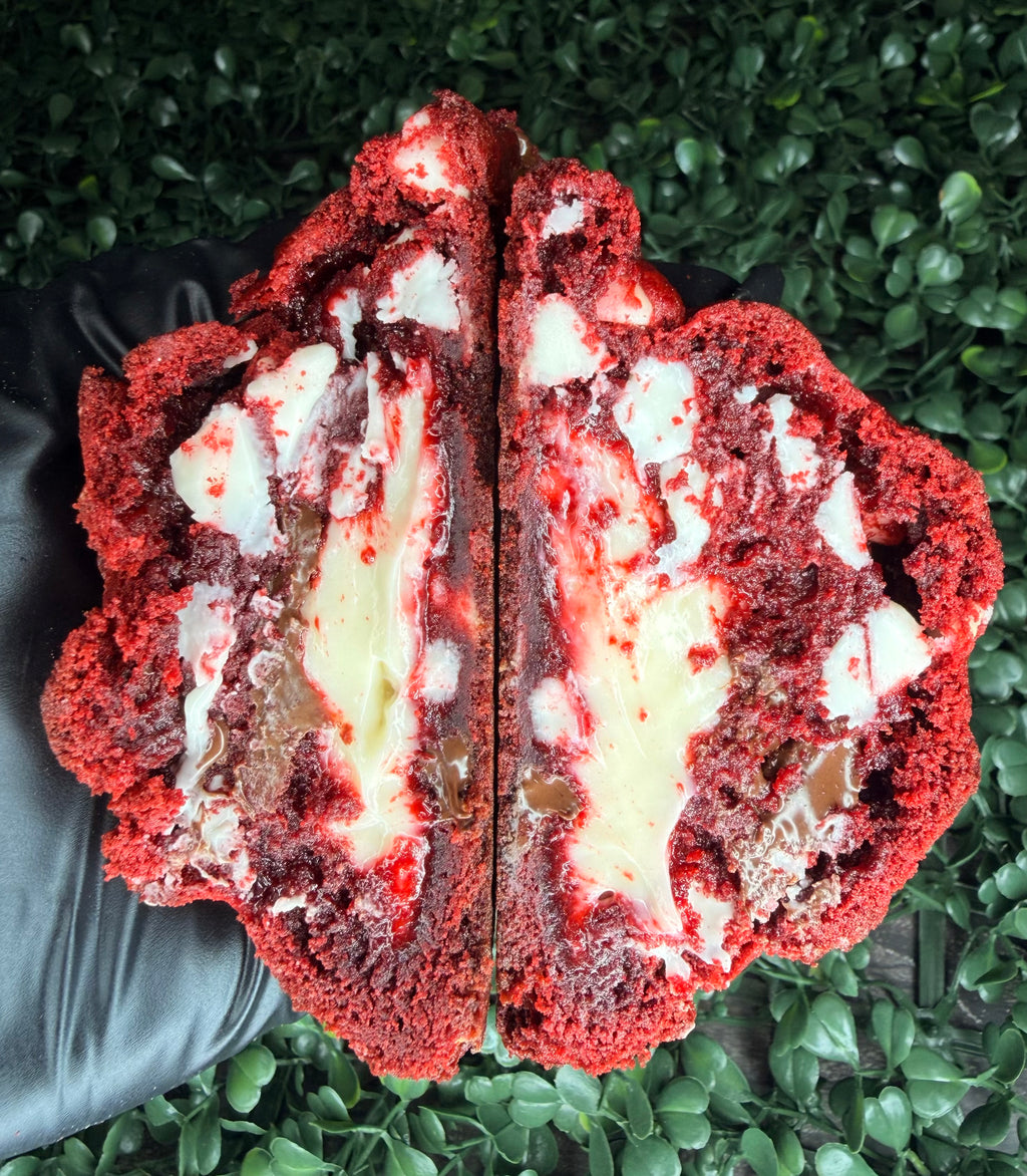 Red Velvet Cheesecake Cookie