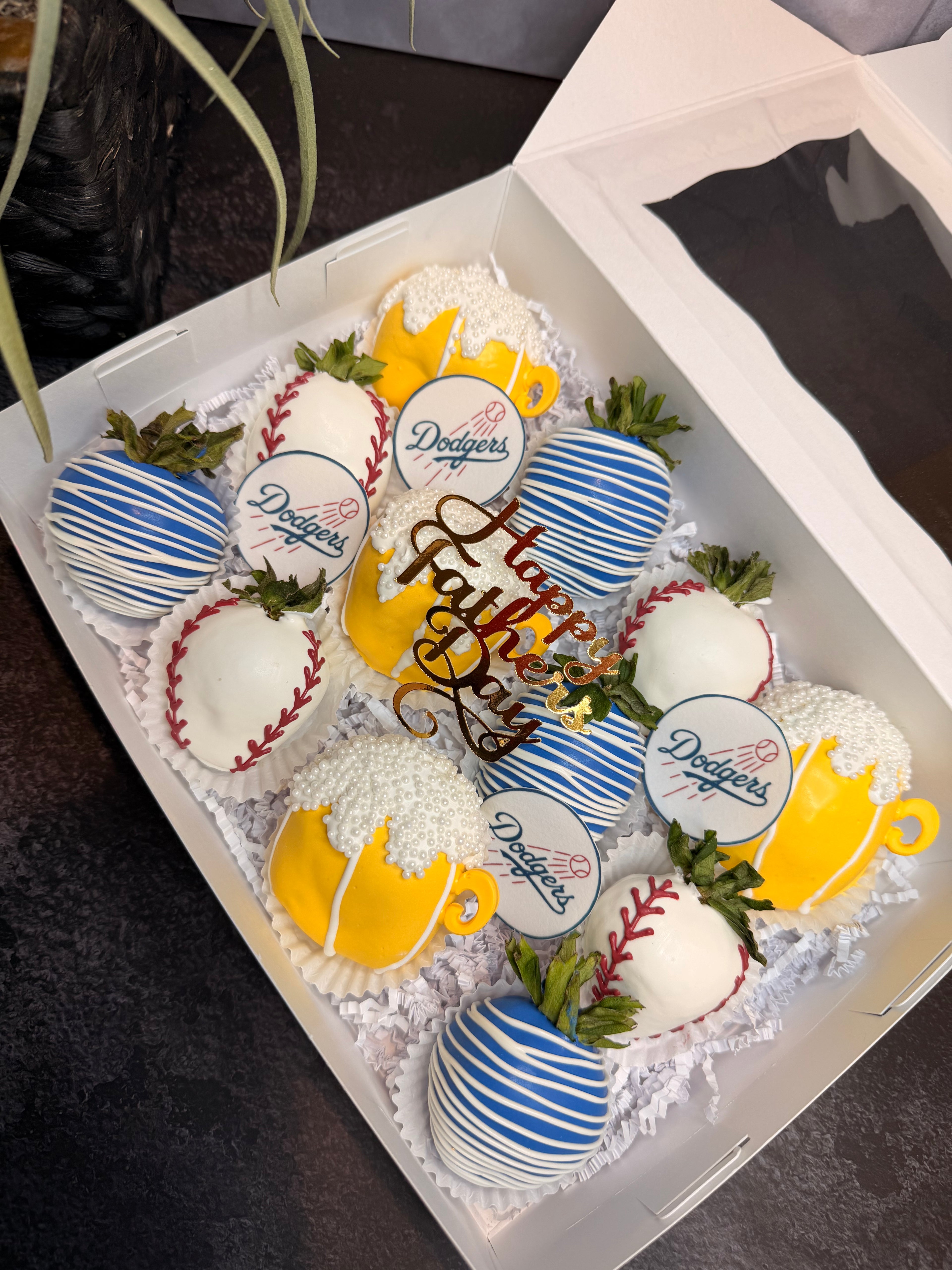 ⚾ Father’s Day Dodgers Strawberries