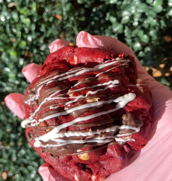 Red Velvet Cheesecake Cookie
