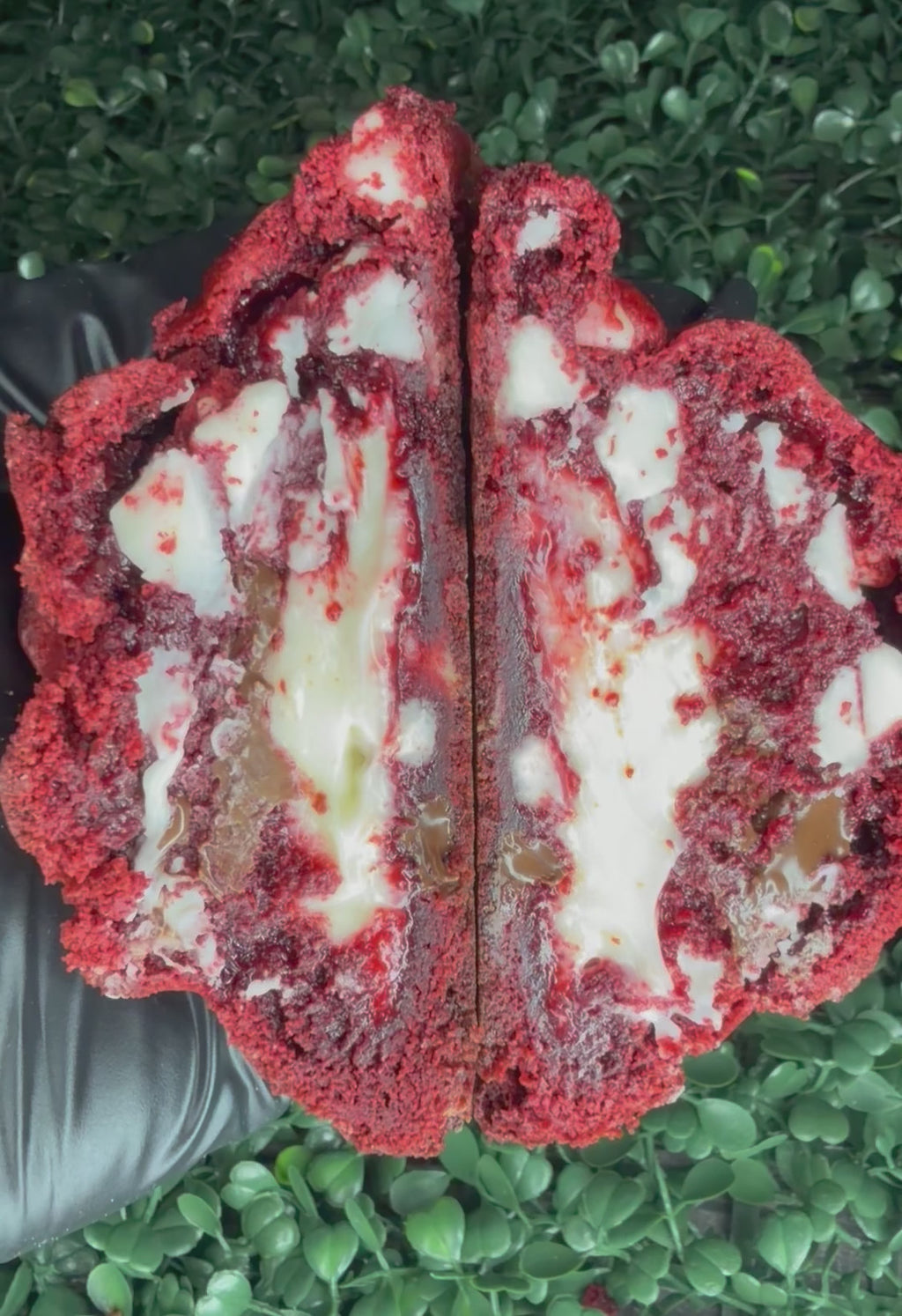 Red Velvet Cheesecake Cookie