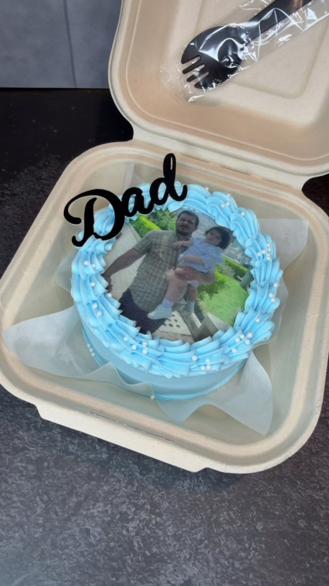 📸 Father’s Day Photo Vanilla Bento Cake