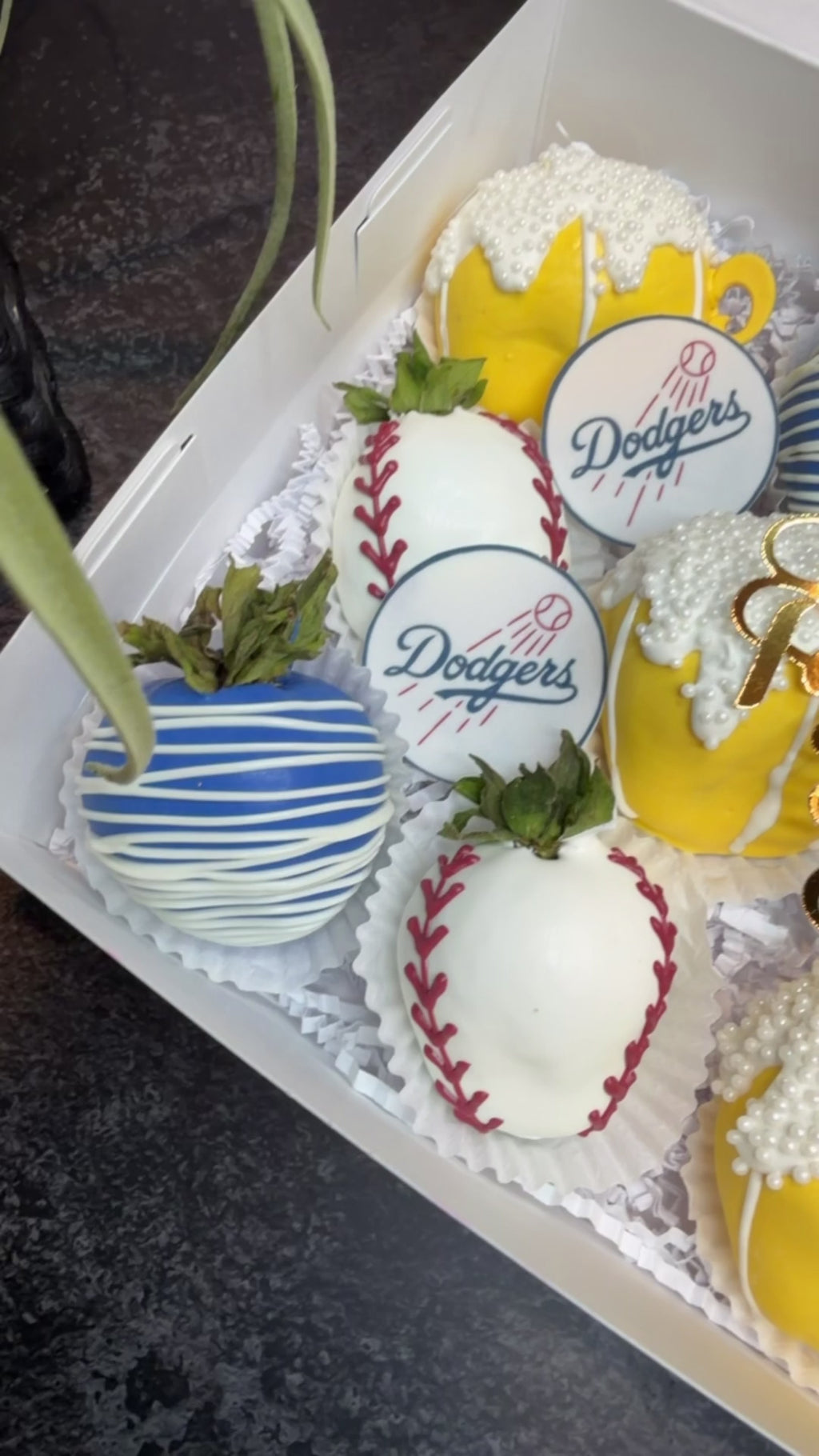 ⚾ Father’s Day Dodgers Strawberries