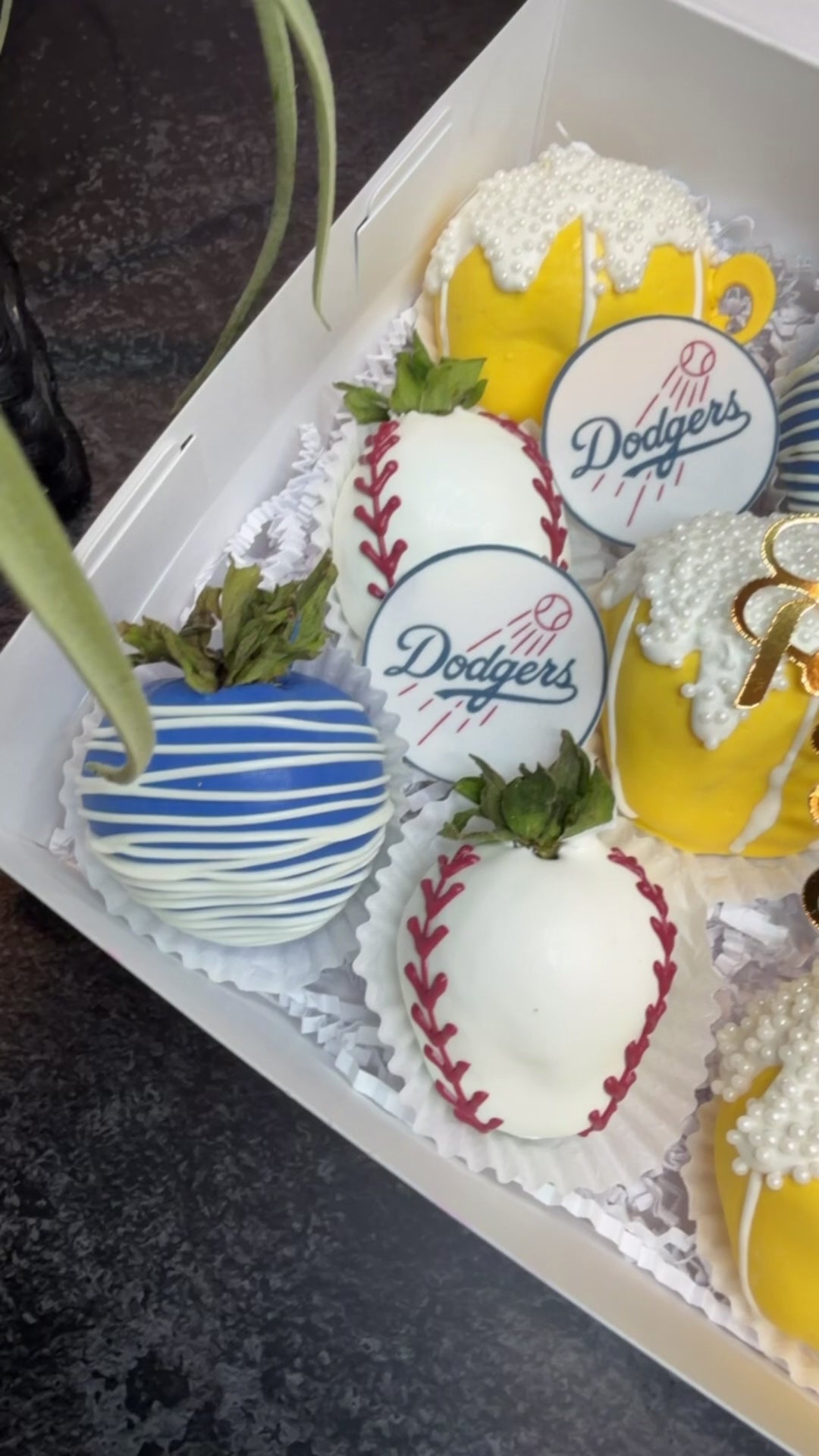 ⚾ Father’s Day Dodgers Strawberries