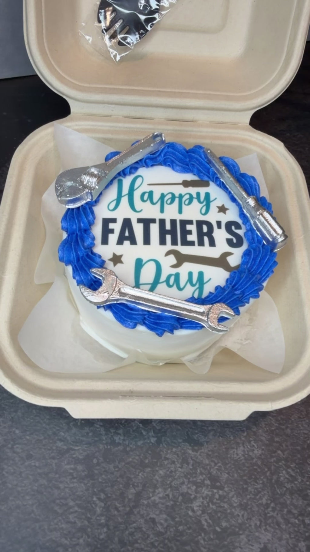 🔧 Father’s Day Vanilla Bento Cake